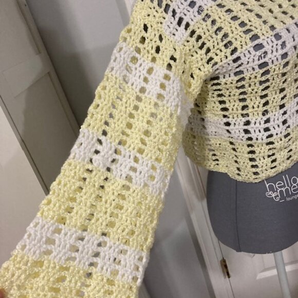 Crochet Mesh Sweater  size S / M - Picture 4 of 4